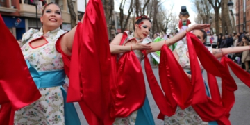 La «Peña Harúspices» se alza con el Alhiguí de Honor, el premio más importante del desfile del Domingo de Piñata de Miguelturra