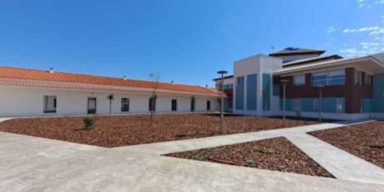 60 residentes son evacuados de una residencia de ancianos de Pedro Muñoz por un incendio originado en su lavandería