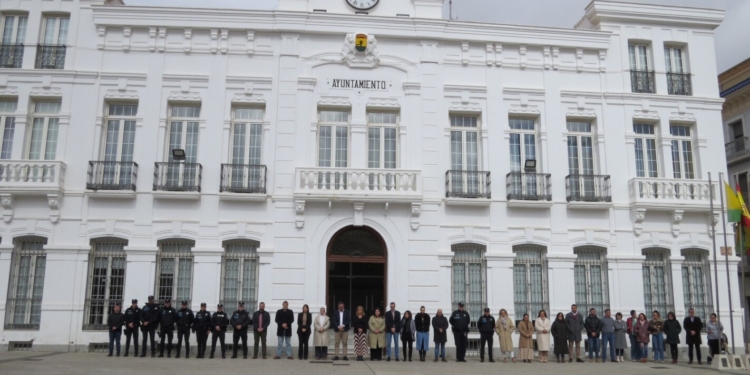 El Ayuntamiento de Tomelloso recuerda a las víctimas del 11M cuando se cumplen 21 años de la tragedia