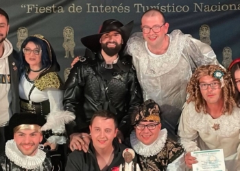 La Peña «Los Imprevistos» de Argamasilla de Alba consigue el primer premio en el Desfile del Ofertorio del Carnaval de Herencia