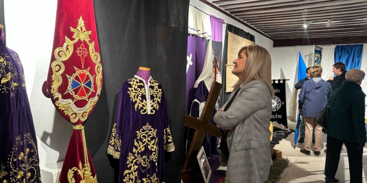 Inaugurada la exposición de Semana Santa que se podrá visitar hasta el 10 de abril en la Posada de los Portales de Tomelloso