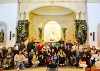 Los mayores de Fundación Elder y Residencia San Víctor asisten a la oración mariana en el Santuario de Pinilla por la Romería 2025