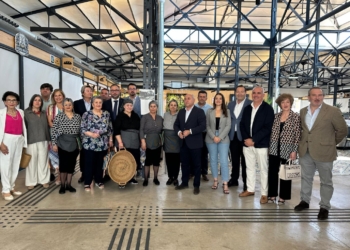 Inaugurada la jornada “Mujeres que cultivan el futuro” de la Asociación de Empresarios de Tomelloso con la colaboración de ASAJA y el Ayuntamiento en el Mercado de Abastos