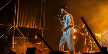 La fusión del flamenco y el pop de Raule y El Duende Callejero inauguran los conciertos de la Feria y Fiestas de Tomelloso 2025