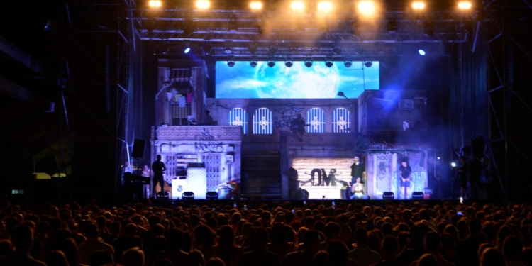 Omar Montes arrasa ante más de 2.000 personas en su su concierto de la Feria y Fiestas de Tomelloso 2025