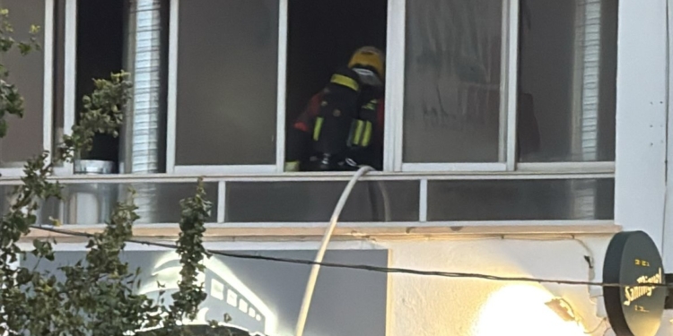 Dos hombres afectados por inhalación de humo tras el incendio originado en el restaurante de la Estación de Autobuses de Tomelloso