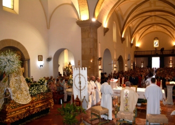 Tomelloso vuelve a demostrar su devoción a la Virgen de las Viñas en la tradicional Función Religiosa celebrada en su honor