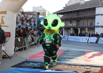 480 corredores participan en la V San Silvestre de Tomelloso donde Carlos Martín e Irene Ruiz repiten como ganadores
