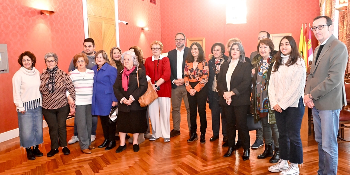El Ayuntamiento de Tomelloso se suma en el Día Mundial Contra el Cáncer a la reivindicación de una atención oncológica más humana e integral