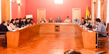 El pleno de Tomelloso aprueba una moción contra la “regularización masiva de inmigrantes ilegales” decretada por el gobierno