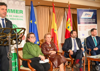 Miguel Ángel Valverde explica ante representantes de 10 países europeos cómo la Diputación de Ciudad Real impulsa la conectividad para garantizar la igualdad de oportunidades