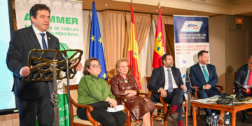 Miguel Ángel Valverde explica ante representantes de 10 países europeos cómo la Diputación de Ciudad Real impulsa la conectividad para garantizar la igualdad de oportunidades