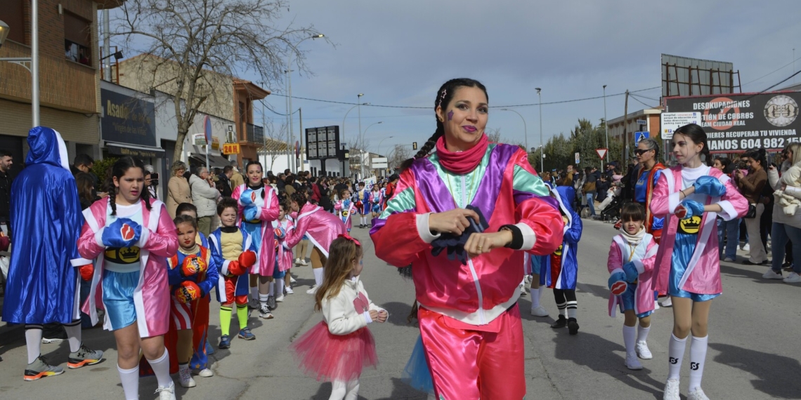 Boxeadores, esquimales, érase una vez o magia: Todas las imágenes del multitudinario Desfile Escolar del Carnaval de Tomelloso 2026