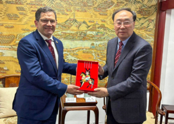 El presidente de la Diputación de Ciudad Real acompaña a alcaldes del Partido Popular a una misión institucional y comercial en China