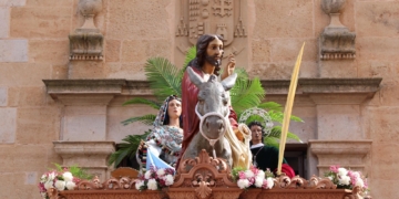 La procesión de «La Borriquilla» del Domingo de Ramos marca el inicio de la Semana Santa de Tomelloso 2026 entre palmas y emoción