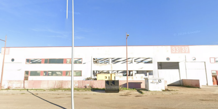 Un incendio en una chabola del polígono El Bombo de Tomelloso deja un herido por quemaduras