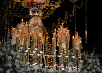 Las cinco cofradías de la procesión del «Entierro de Cristo» llenan de solemnidad, recogimiento y tradición la noche del Viernes Santo en Tomelloso