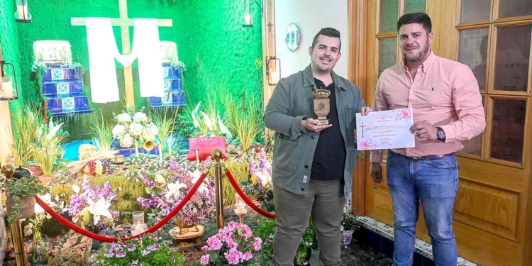 Mariano Martínez gana el VI Concurso Local de Cruces de Mayo de Tomelloso