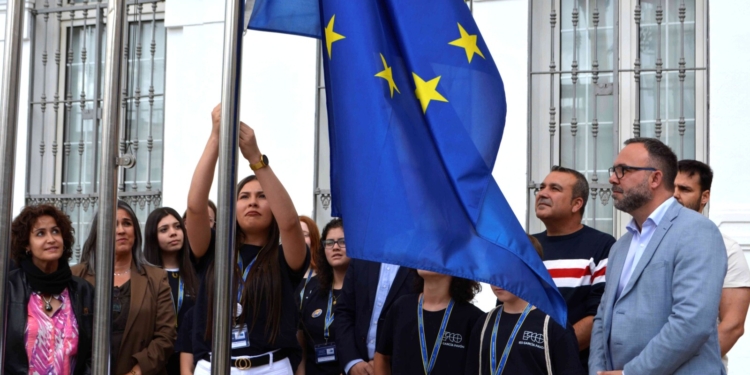 Alumnos del IES García Pavón reclaman más apoyo a la agricultura en un debate por el Día de Europa en el Ayuntamiento de Tomelloso