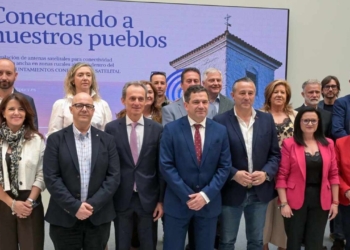Miguel Ángel Valverde impulsa un proyecto pionero en España de conectividad satelital para garantizar el derecho a la comunicación digital en toda la provincia