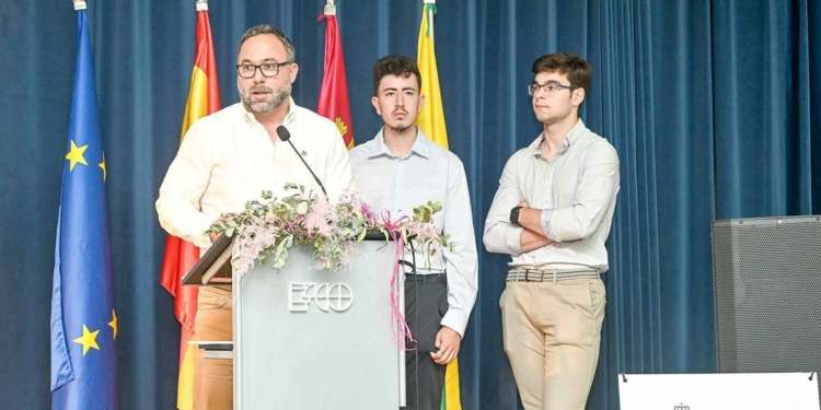 Javier Navarro participa en la clausura del curso de la Escuela Mentora del Parlamento Europeo en Tomelloso