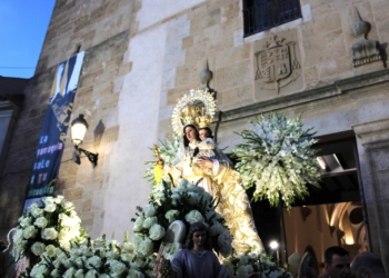 La Virgen de las Viñas deslumbra en su procesión por las calles de Tomelloso en el día grande de la Feria y Fiestas 2026
