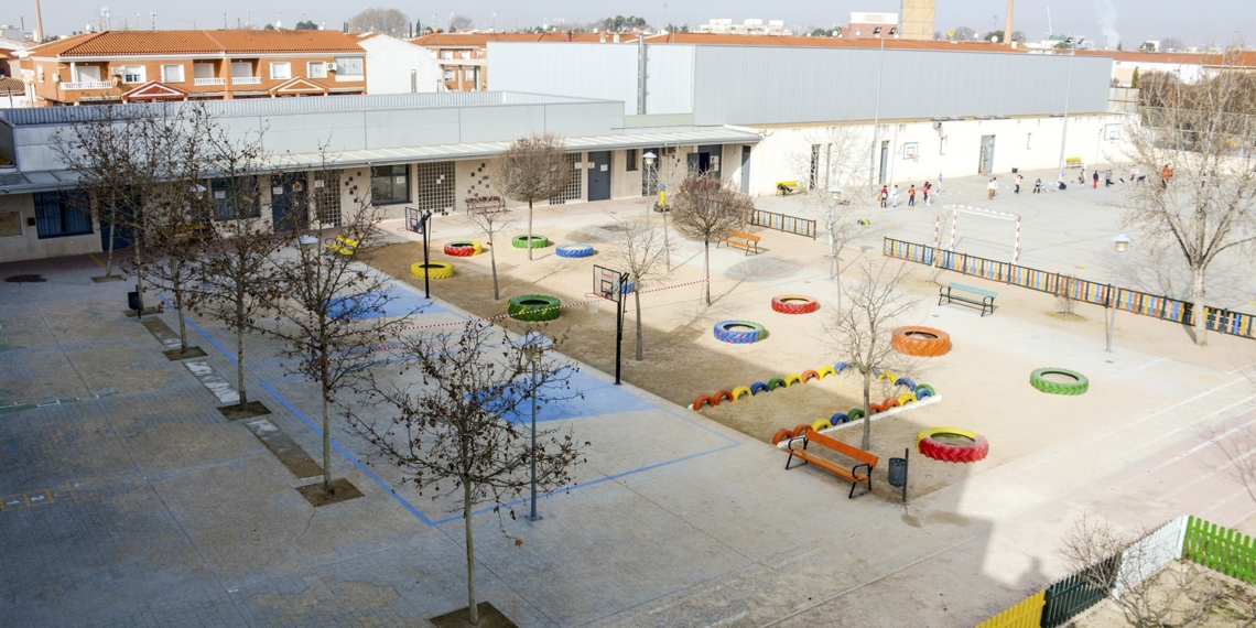El Ayuntamiento de Tomelloso pone en marcha un Plan de Mantenimiento de Cubiertas en los centros escolares para el curso 2026-27