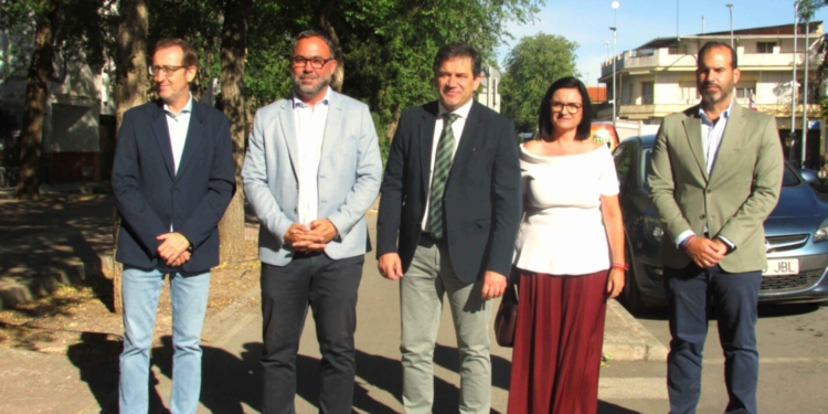 Miguel Ángel Valverde anuncia una inversión de 766.000 euros en Tomelloso para acabar con las inundaciones en el tramo urbano de la carretera de Ossa