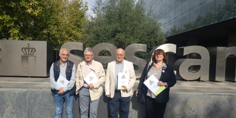 La Plataforma denuncia que 1.600 pacientes esperan una primera consulta de digestivo en el Hospital de Tomelloso tras reunirse con el SESCAM